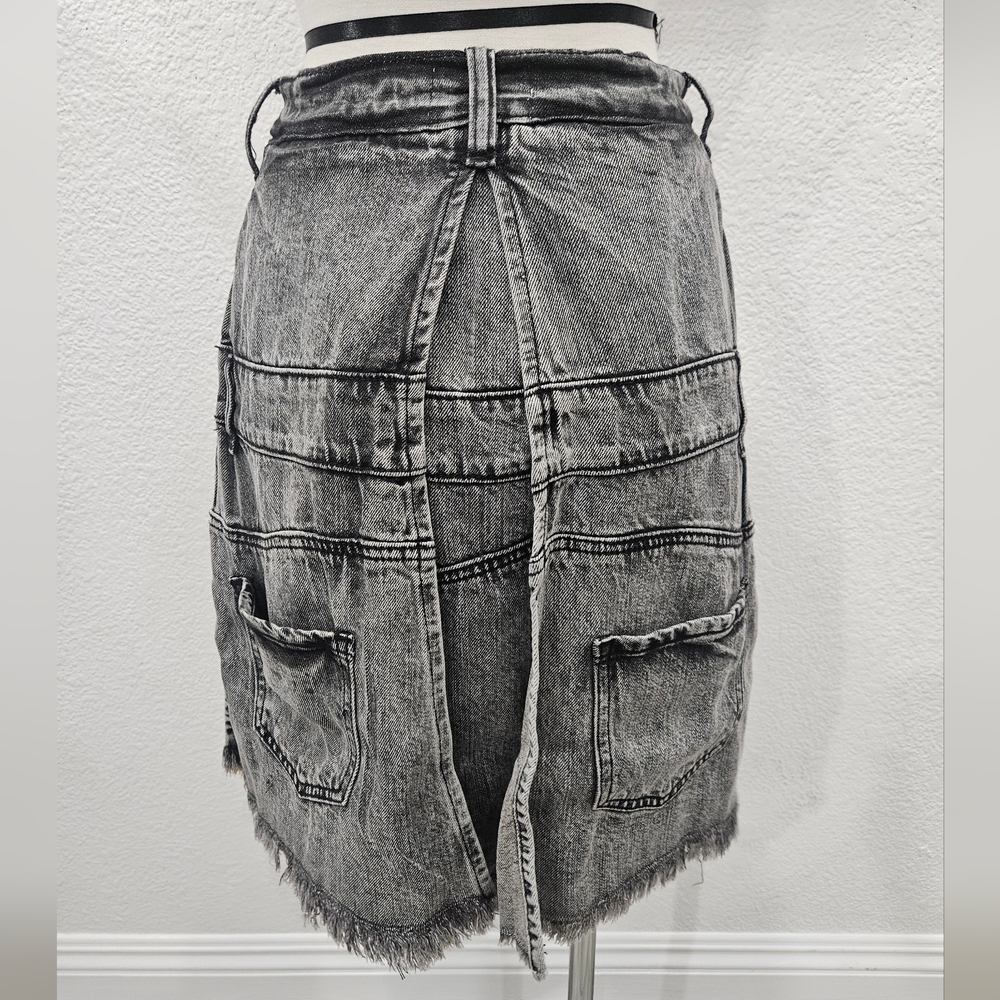 Boutique Layered Denim Shorts - Picture 6 of 10